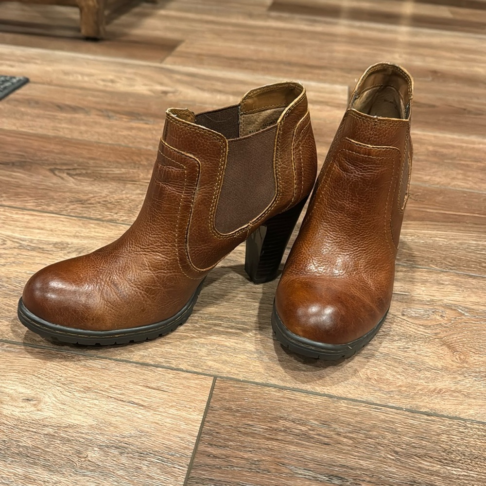 B.ø.c Cognac leather booties